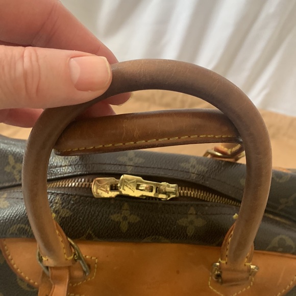 Authentic LOUIS VUITTON vintage Deauville bag monogram. - Picture 6 of 17